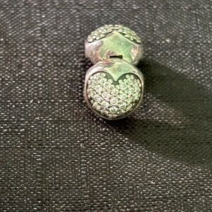 Elegant Silver Heart clip